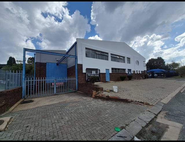 2,200M² WAREHOUSE TO LET IN DENVER